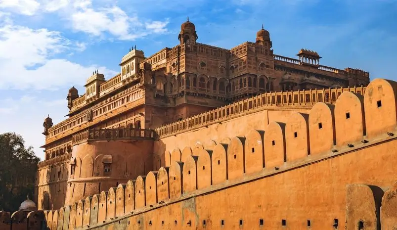 Bikaner Travel Guide: Junagarh Fort, Camel Safari, Havelis & Best Places to Visit