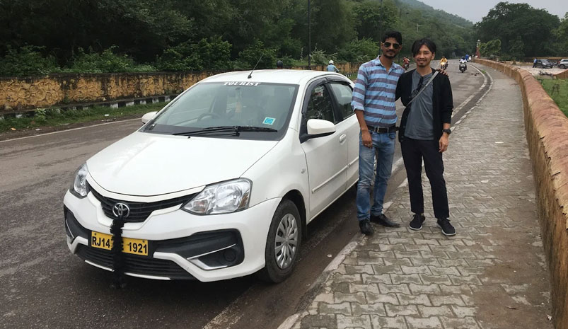 Airport Transfer Services in Delhi, Jaipur & Agra – Private Car and Coach Booking Guide for Tourists