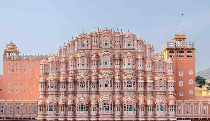 Hawa Mahal Photography Guide – Best Angles, Timing, Entry, Cost & Travel Tips