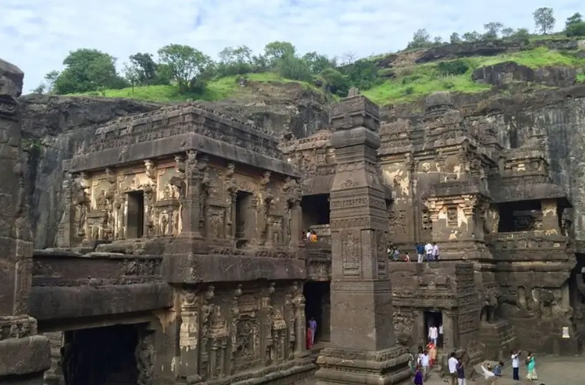 Mumbai to Aurangabad by Private Car: Distance, Route, Ajanta Ellora Visit and Complete Driver Cost Guide