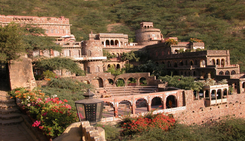 Exploring 5 Fascinating Weekend Getaways Near Jaipur: A Comprehensive Guide